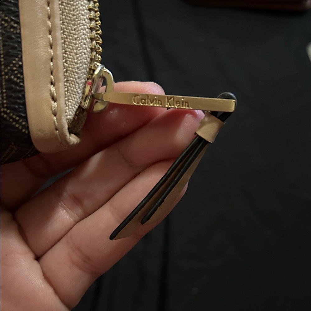 Calvin Klein Black and Tan Zip Wallet - Picture 4 of 4